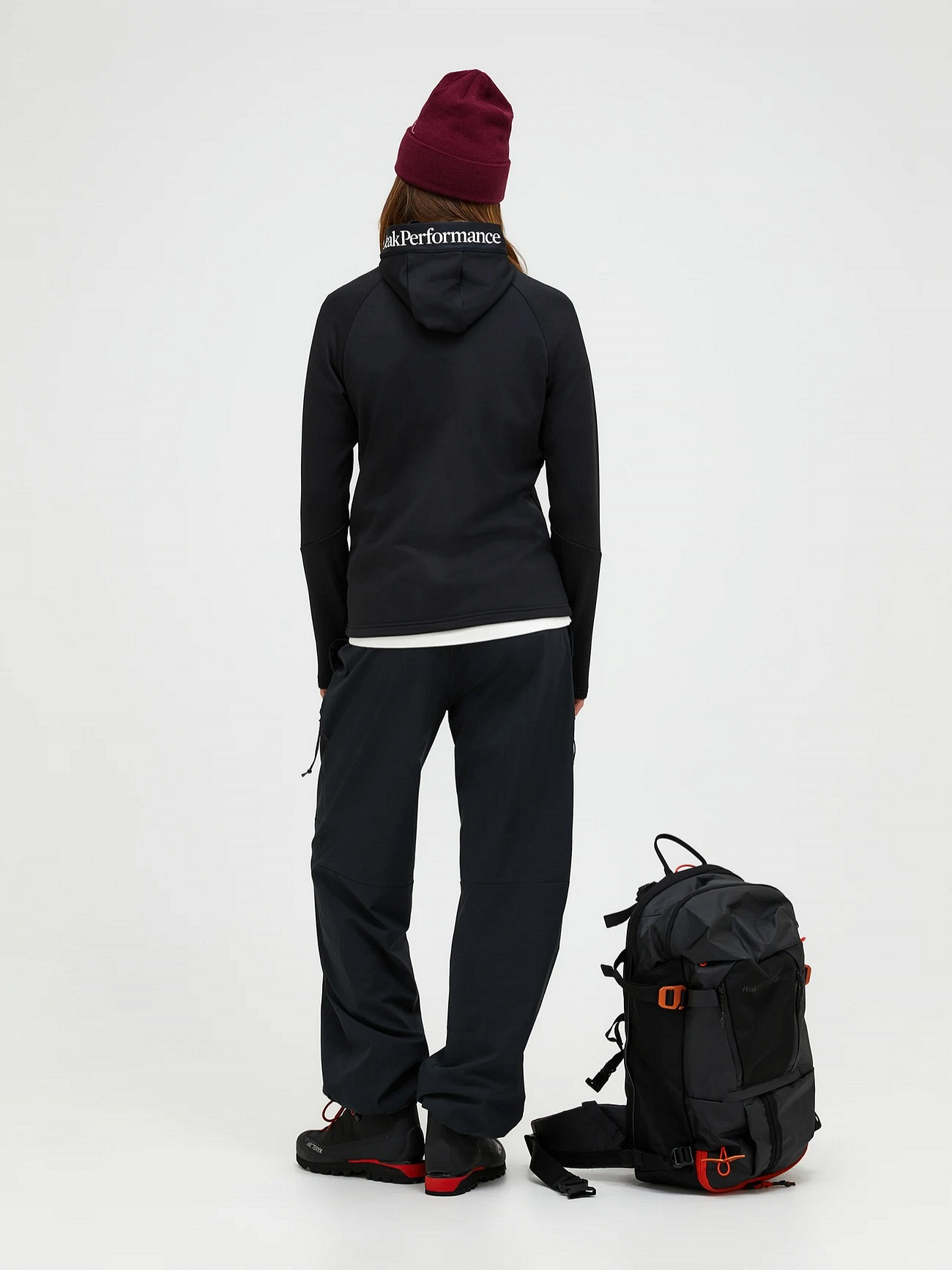 W Rider Essentials Zip Hood (C/O) - Peak Performance Whistler